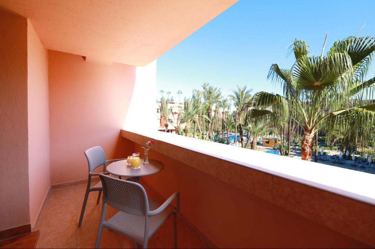 Hotel Kenzi Rose Garden Marrakesh Exterior foto A balcony