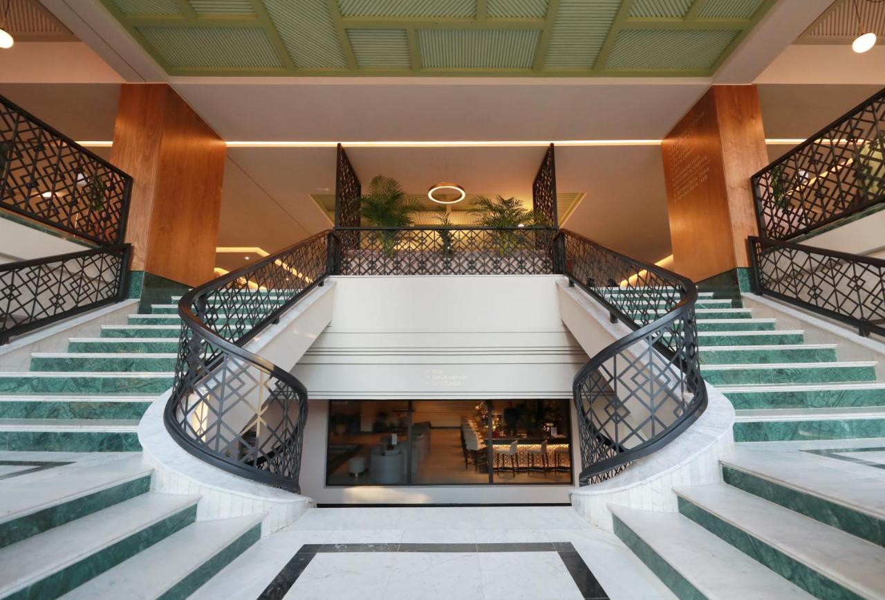 Hotel Kenzi Rose Garden Marrakesh Exterior foto The staircase of the hotel